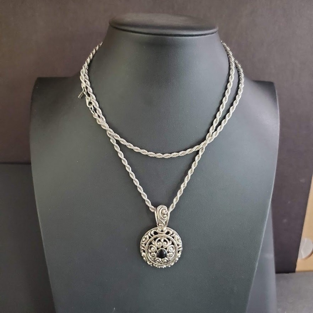 Monet Vintage Silver Tone Ornate Filigree Medallion Pendant Rope Chain Necklace